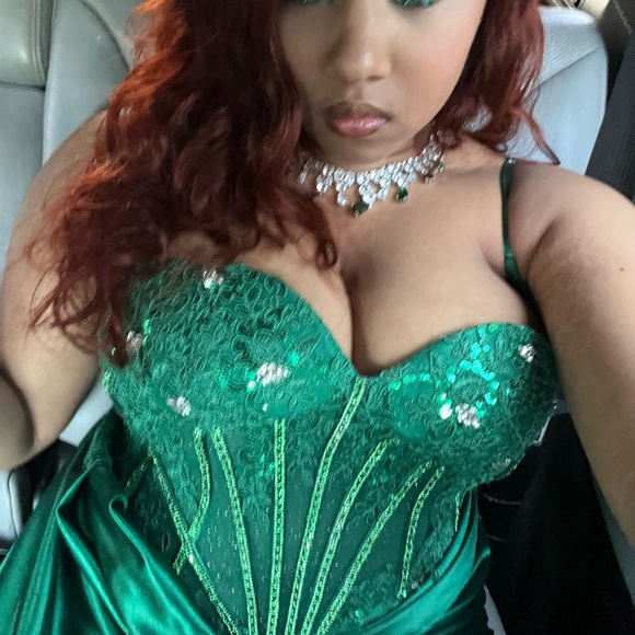 Emerald Green Sequin Lace prom Dress